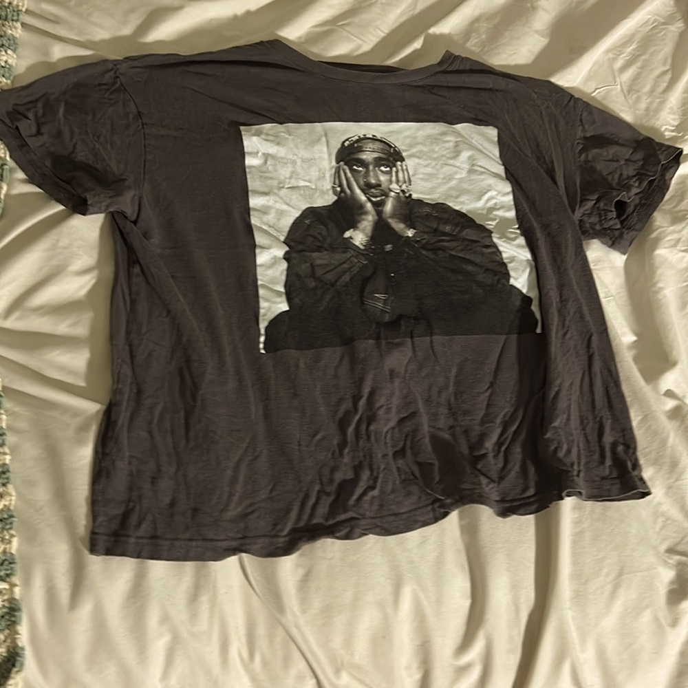 Tupac shirt